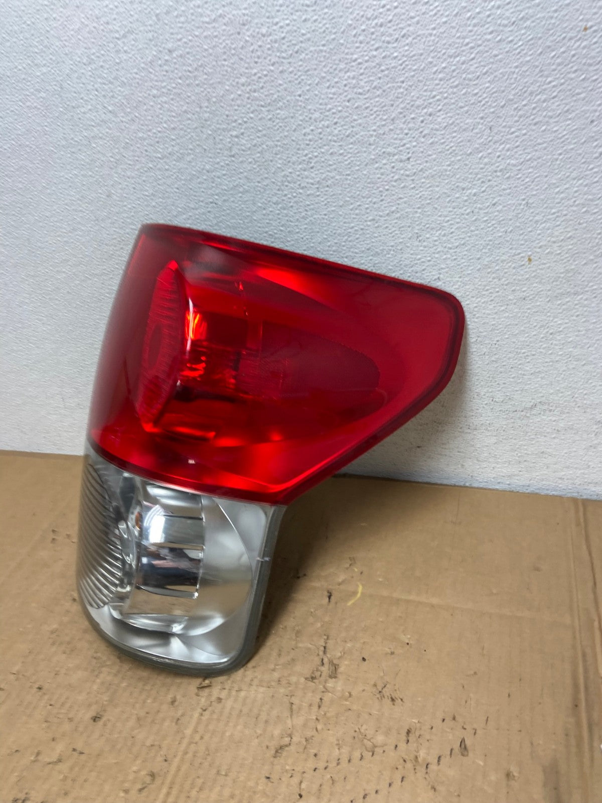 2007 to 2013 Toyota Tundra Right Passenger RH Tail Light AD1168 LK1