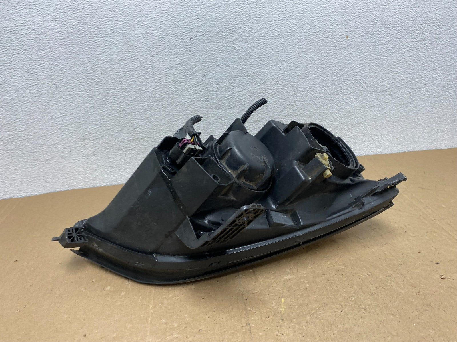2008 2009 2010 Saturn Vue Headlight Left Driver LH Halogen AC5817 DW6