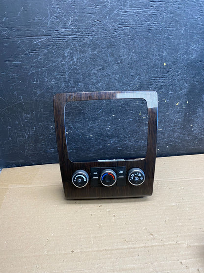 2013 to 2017 Chevrolet Traverse Radio Bezel Ac Heater Climate Control ag5199 DG0