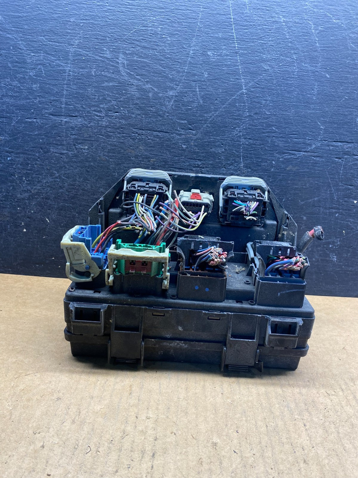 2011 Jeep Wrangler Integrated Power Fuse Box 04692084ab AH5027 DG1
