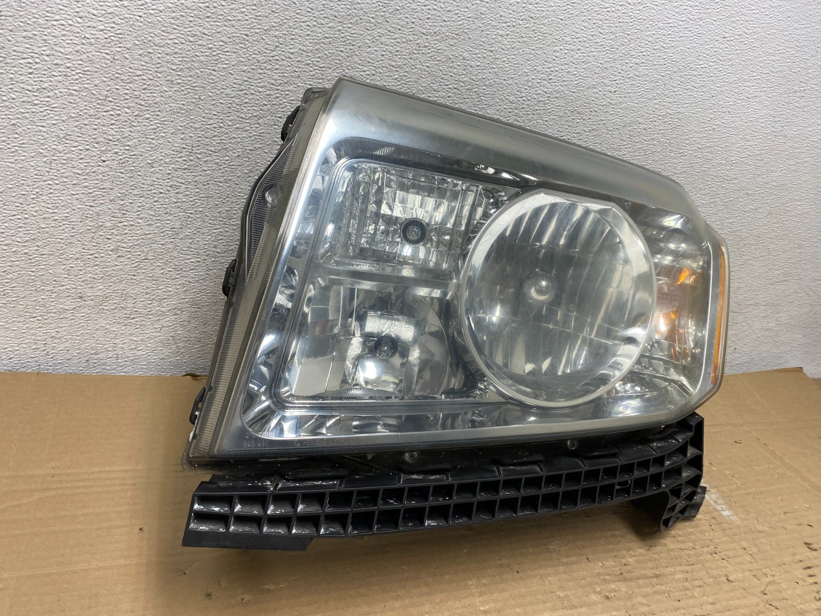 2009 2010 2011 Honda Pilot Left Driver LH Halogen Headlight AG9110 DW1