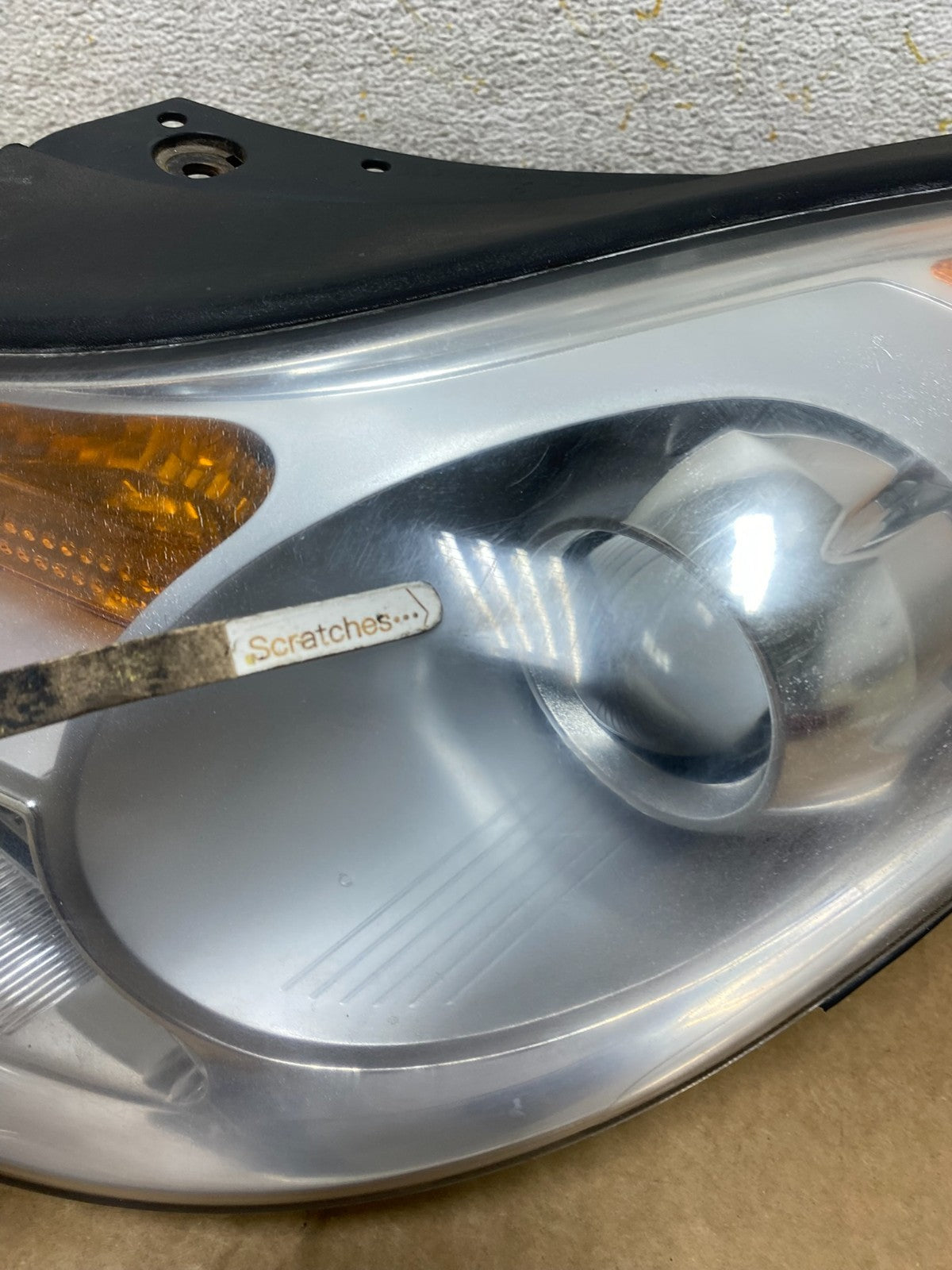 2007 to 2012 Hyundai Veracruz Left Driver LH Headlight Halogen AI2618 DW3