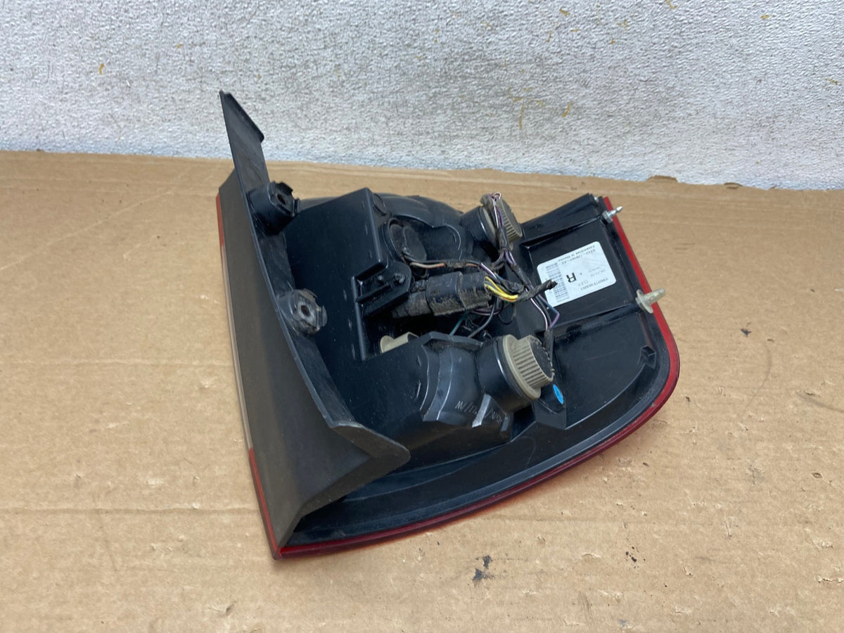 2011 2012 2013 2014 Ford Edge Right Passenger RH Side Tail light AH8336 LK4