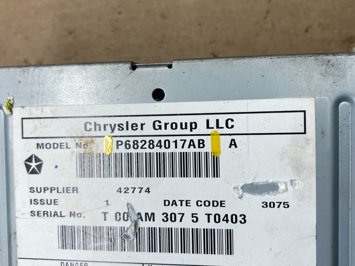 2010 2014 Jeep Dodge Chrysler Screen Display CD Player Satellite Radio t4804 DG6