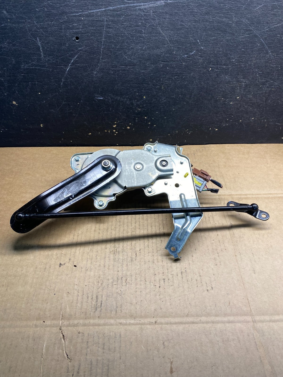 2011 to 2017 Honda Odyssey Rear Windshield Washer Wiper Motor AB3973 DG4