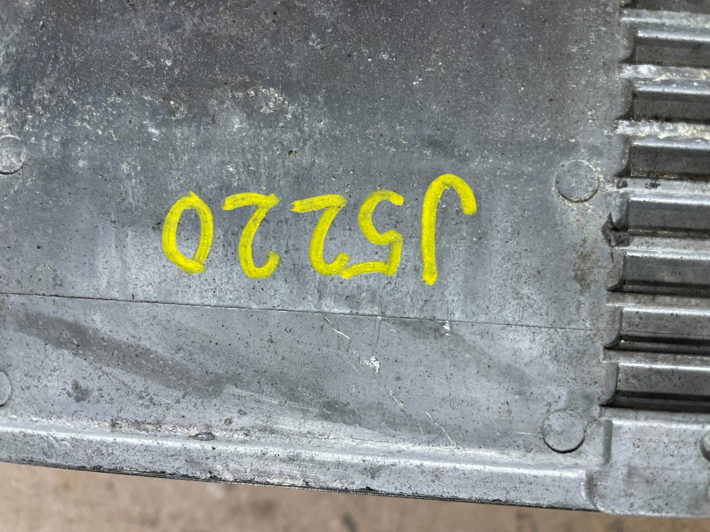 2005 Nissan Armada QX56 5.6L Engine Control mec86-220 b1 ECM J5220 PS3