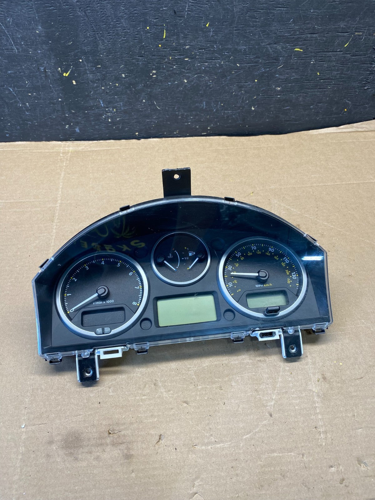 2008 Land Rover LR2 Speedometer Cluster Gauge Oem r2499 DG0