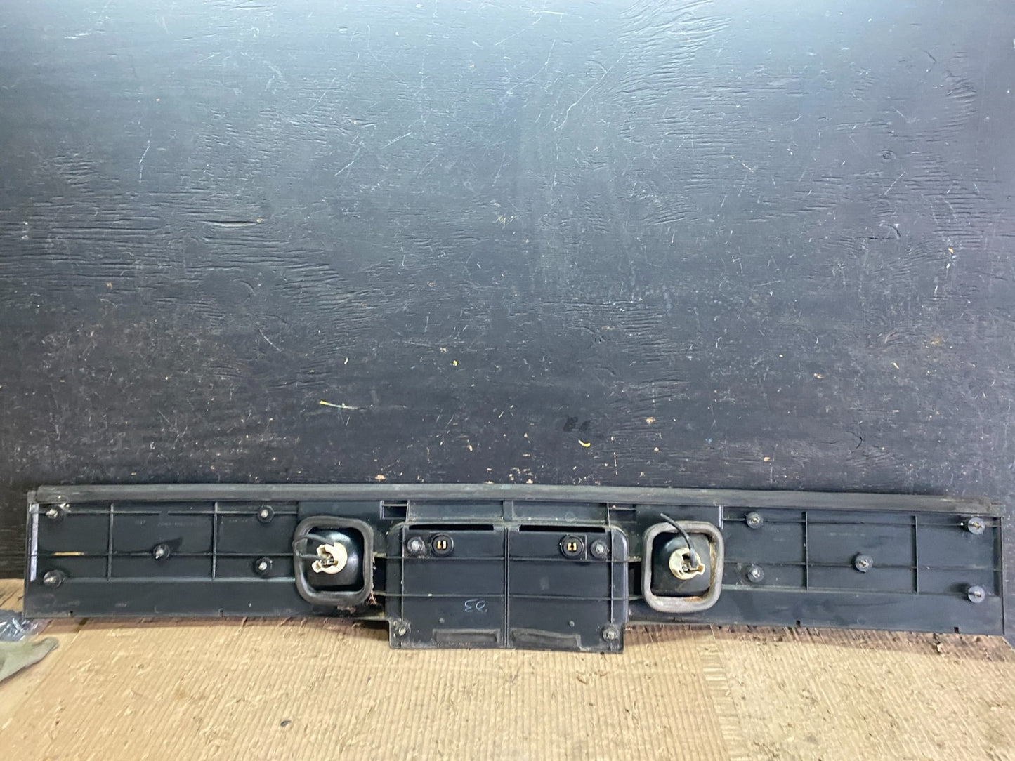 1989 1990 Mercury Cougar LS Rear Trunk Center Tailgate Tail Light Panel w9937 DG7