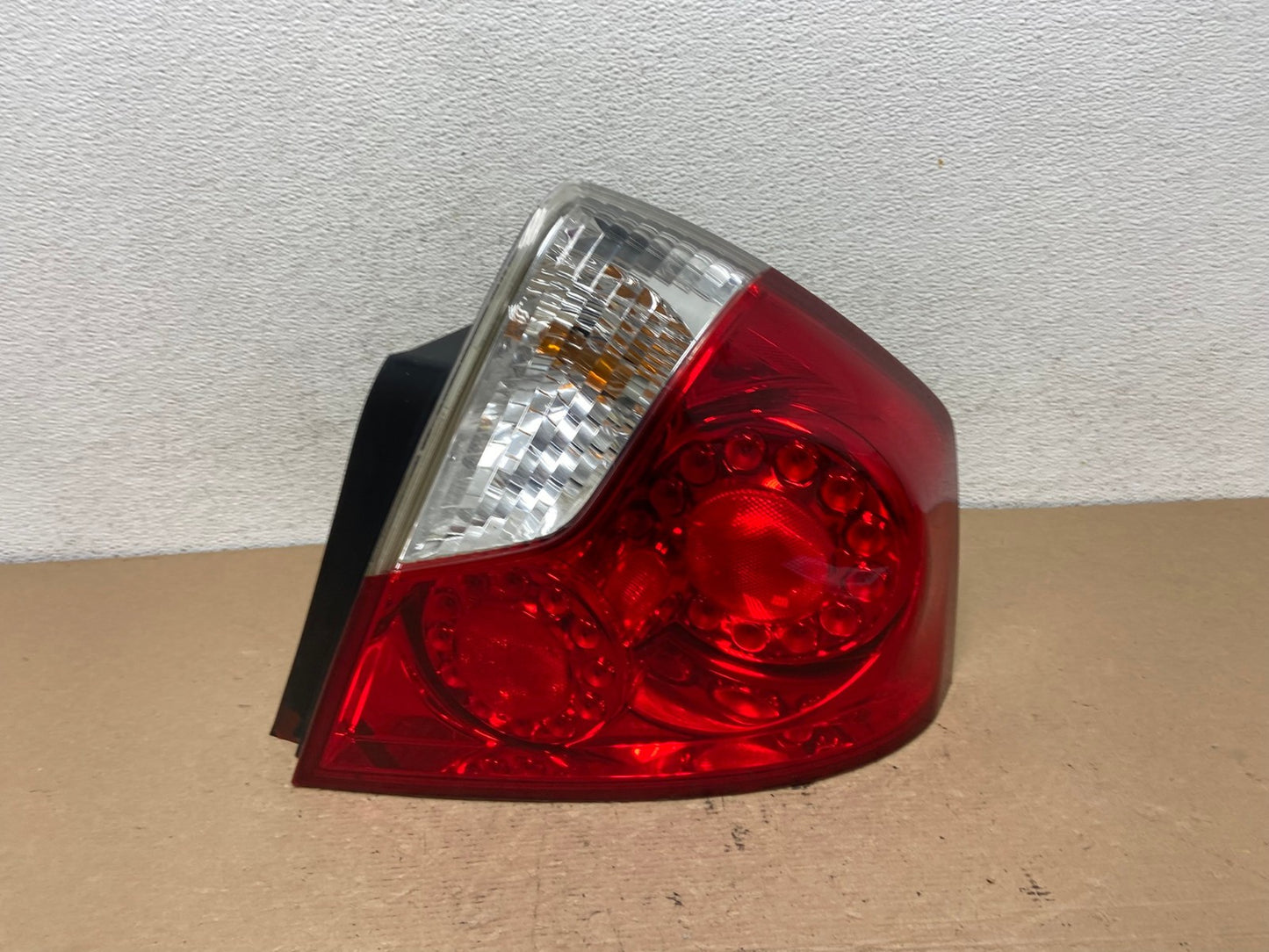 2006 2007 Infiniti M35 M35X M45 Right Passenger Side Tail Light AF4782 LK0