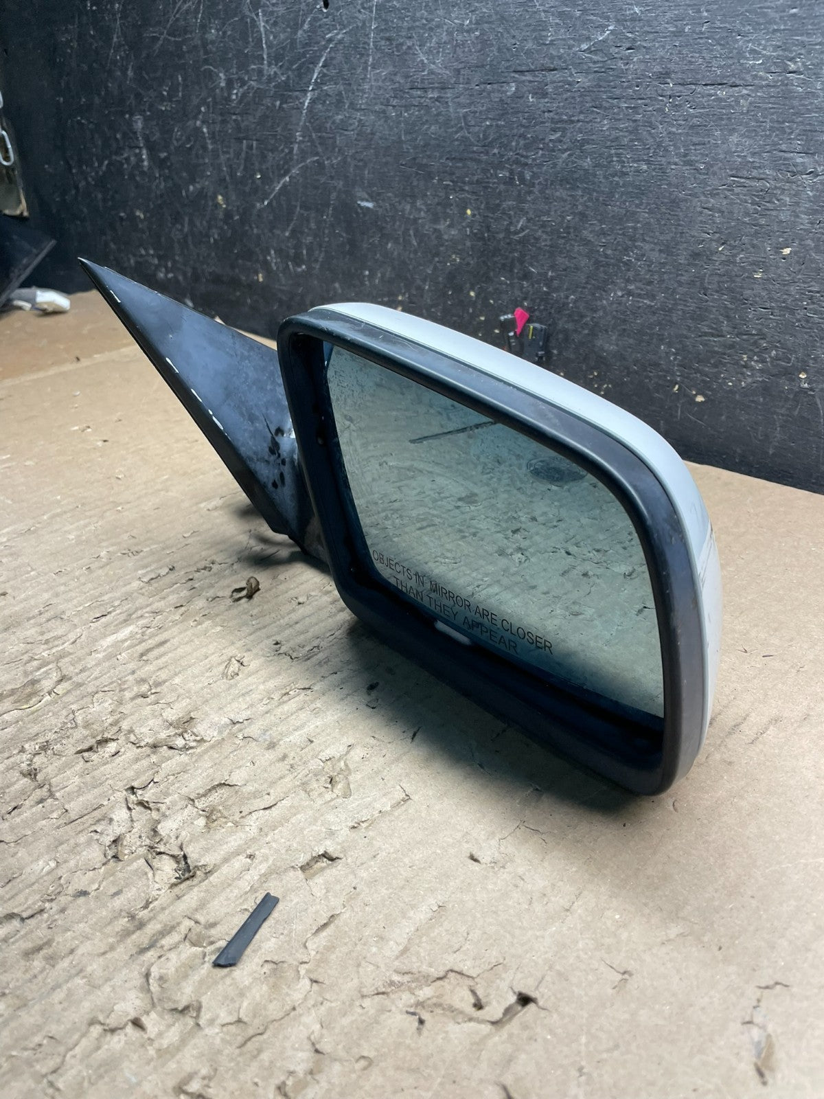 2004 - 2006 BMW 5-Series 525i 530i right Driver RH Door View Mirror V8862 DG12