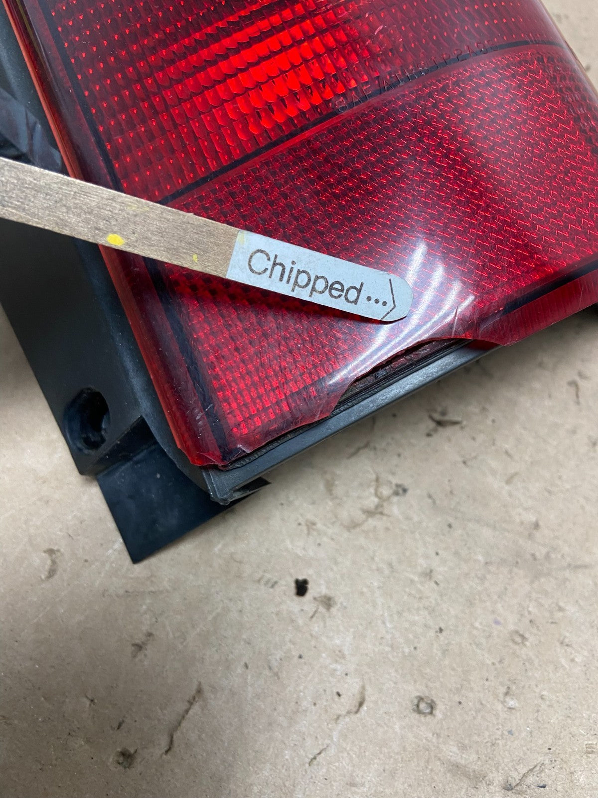 1997 - 2005 Pontiac Montana / Venture Right Passenger Tail Light AG5589 DW4