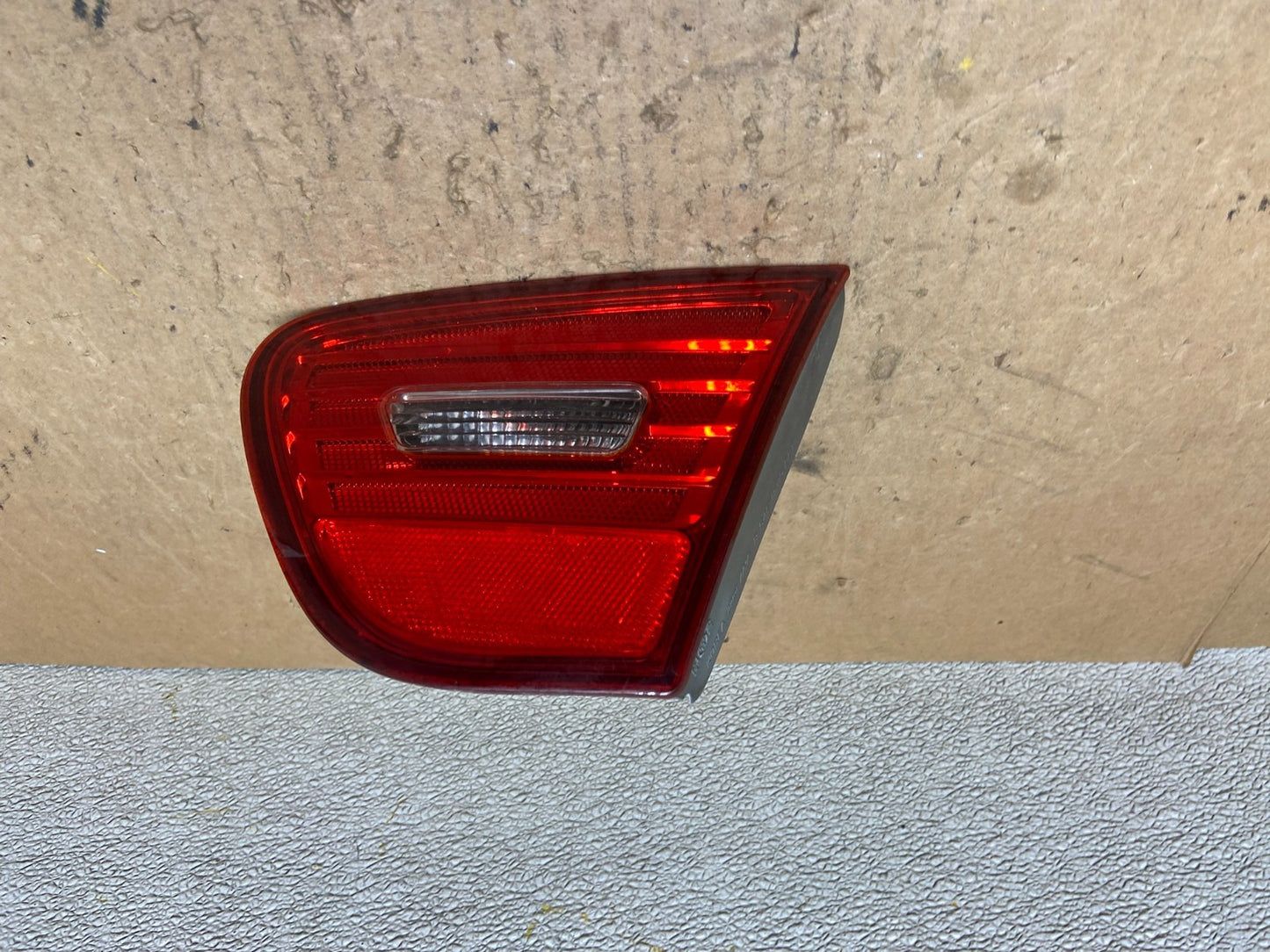 2007-2010 Hyundai Elantra Right Passenger RH Tail Light Inner Oem Z9274 DW0