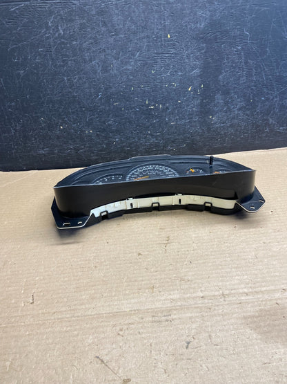 2003 to 2006 Chevrolet Silverado Speedometer Instrument Cluster AH3488 DG3