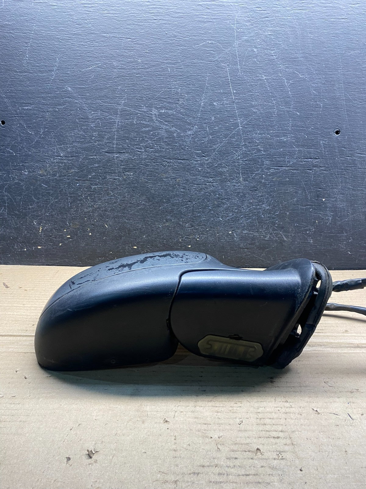 2003-2006 Chevrolet Tahoe Suburban Right Passenger Turn Door Mirror AH96473