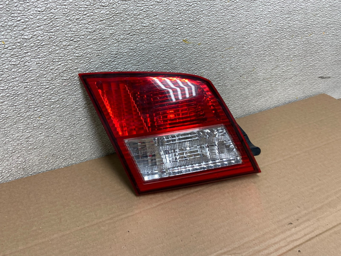 2002 - 2004 Infiniti i35 Inner Left Driver LH Side Tail Light OEM AB0954 LK2