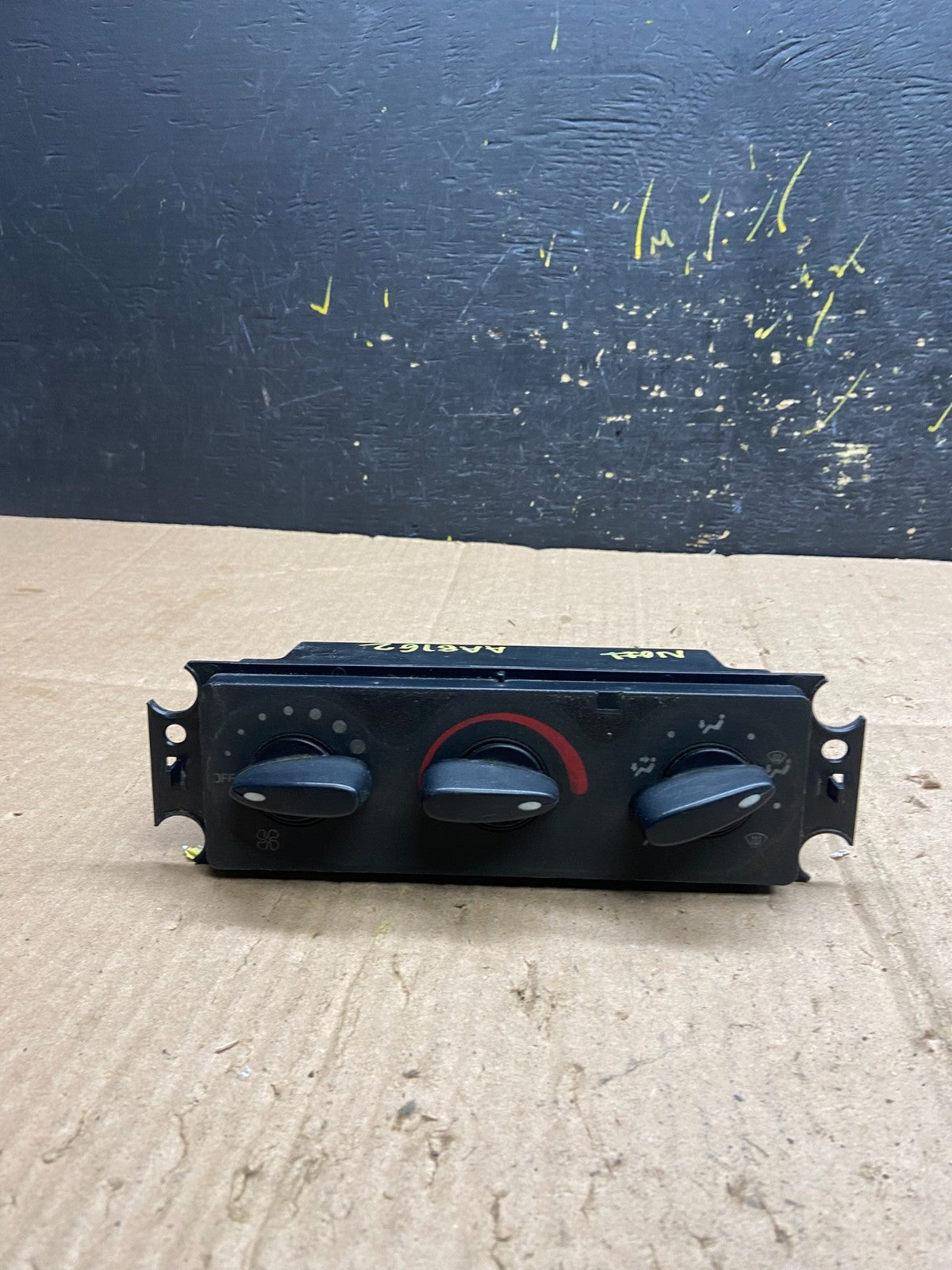 International Navistar 4300 Climate Control Heater Fan Panel  AA8162 DG0