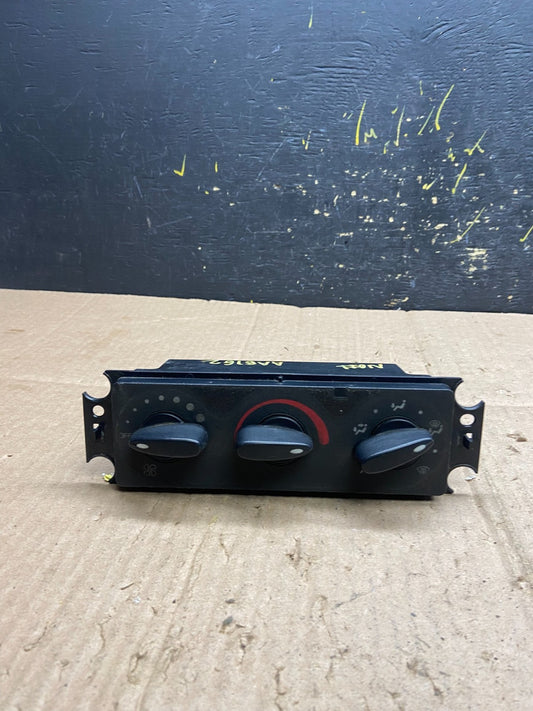 International Navistar 4300 Climate Control Heater Fan Panel  AA8162 DG0