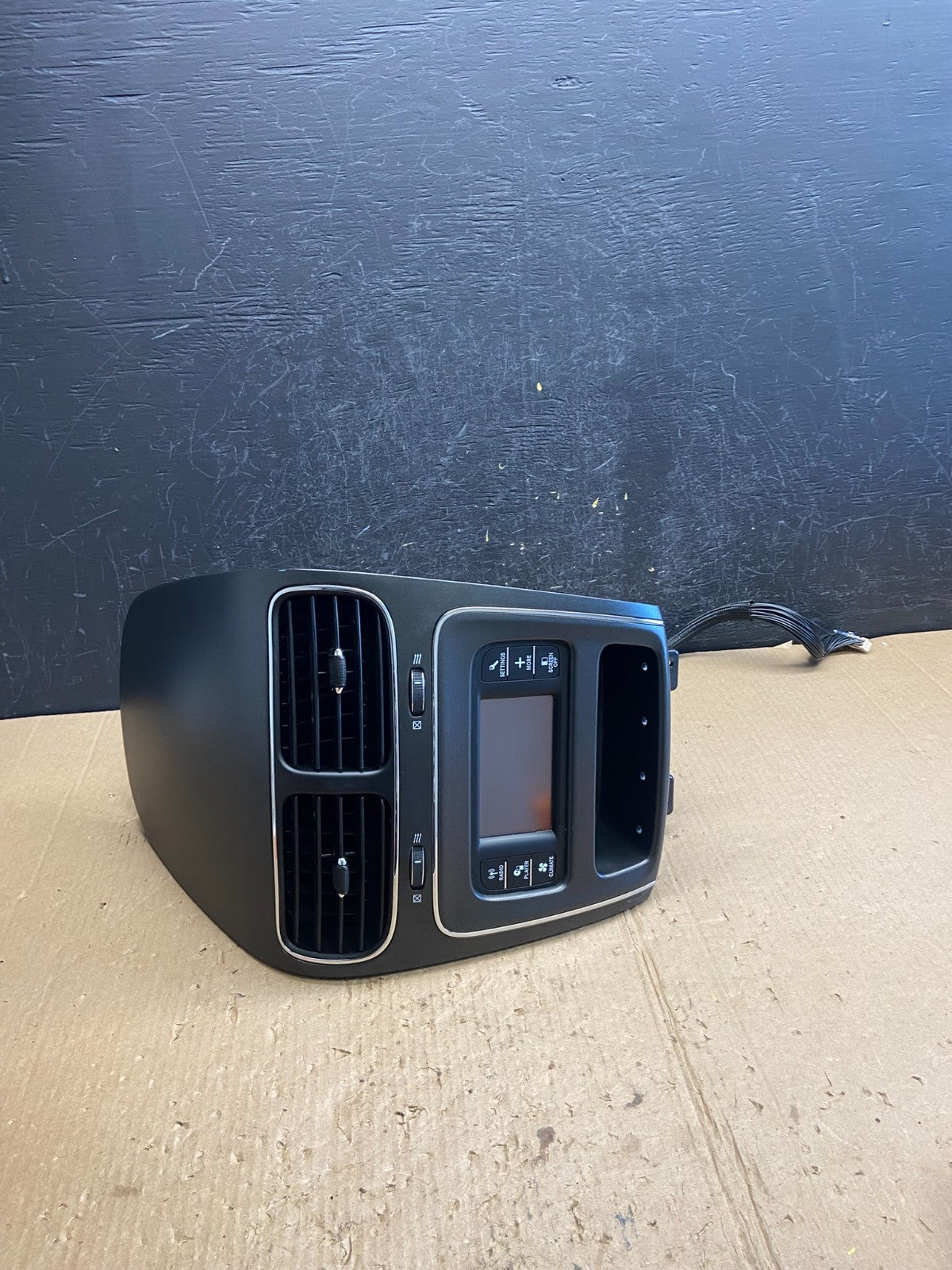2011-2019 Dodge Journey 4.3 Radio Display Screen Bezel Trim Air Vents AE4162 DG1