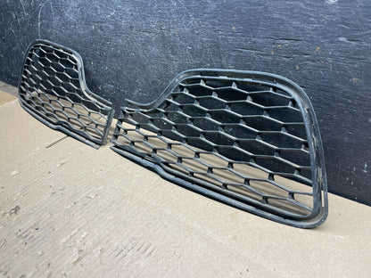 2014-2017 Maserati Ghibli Front Left+Right Bumper Lower Grille Cover V8779 DG2