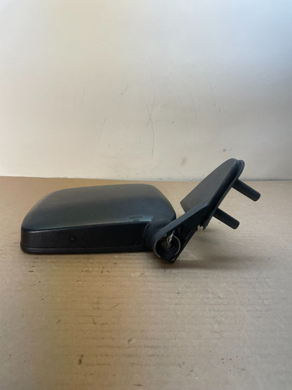 2000 to 2004 Nissan Frontier Right Passenger Side View Door Mirror ah8815 DG3