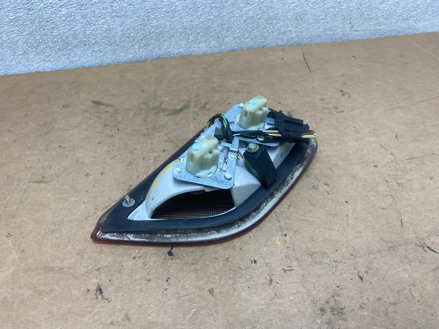 1998-2003 Mercedes Benz CLK Inner Left Driver LH Side Tail Light Lamp X5276 DW3