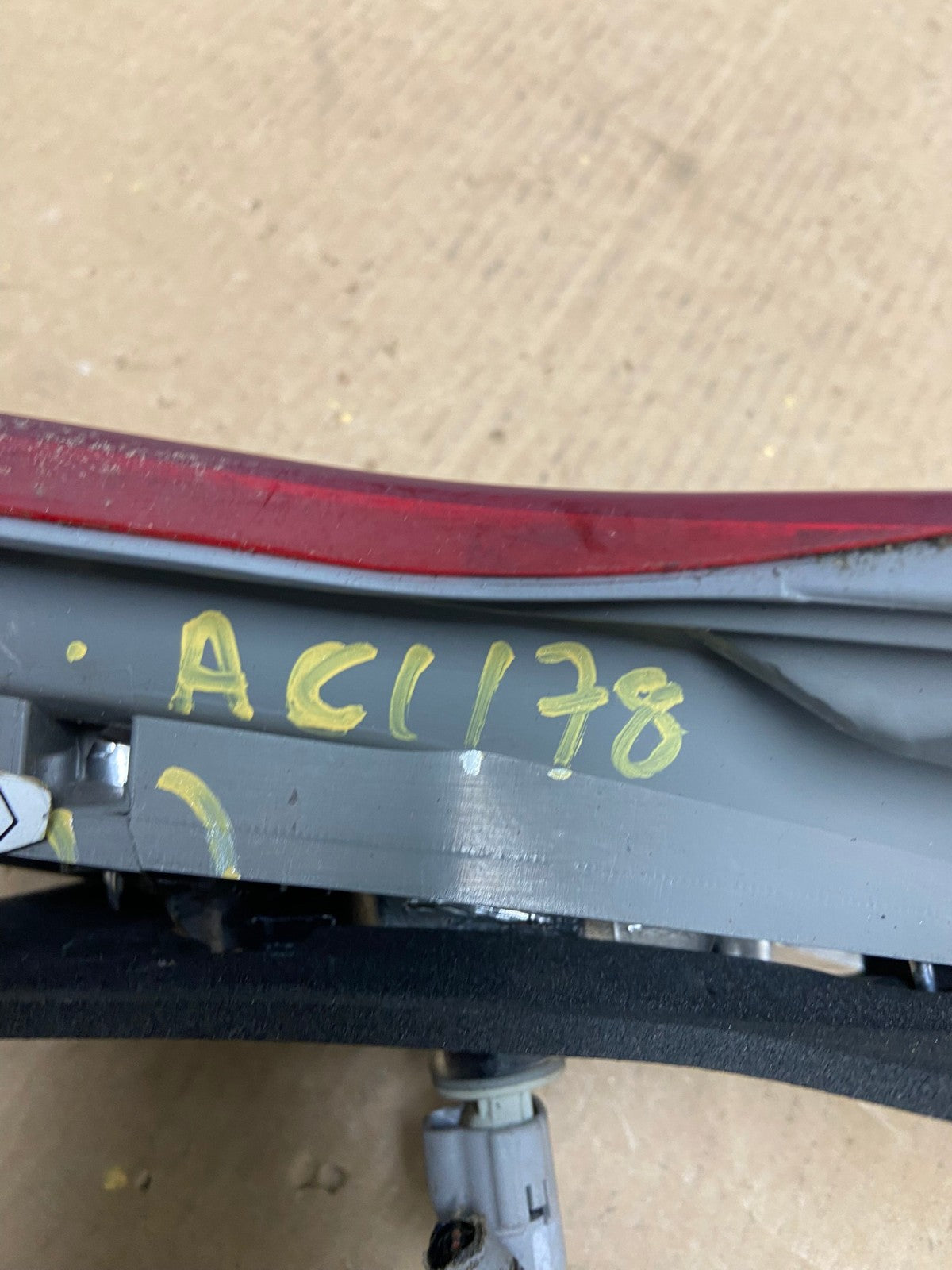 2007 2008 2009 Acura Mdx Right Passenger Rh Side Inner Tail Light AC1178 LK7