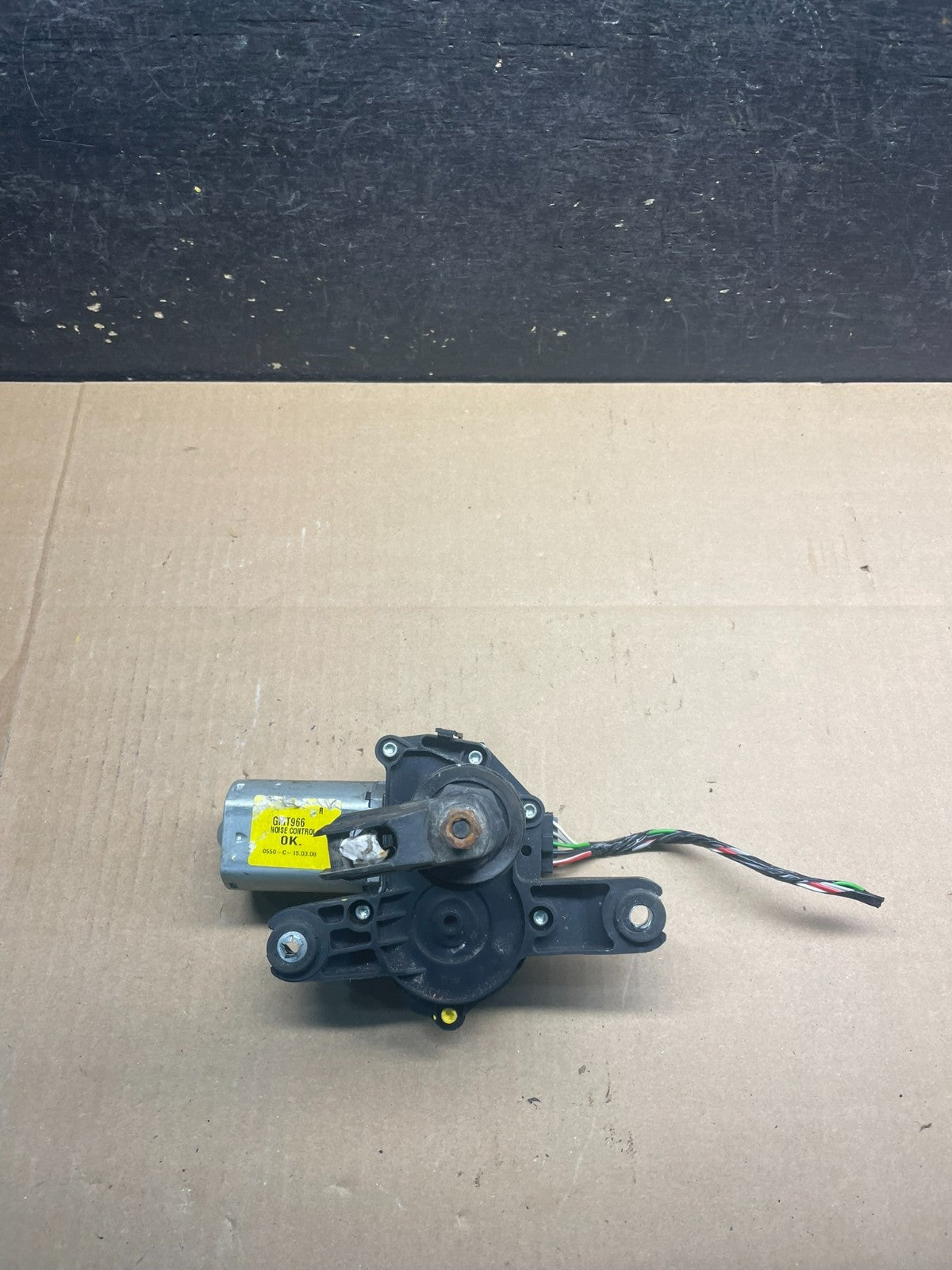 2008-2017 GMC Acadia Enclave Tailgate Back Door Rear Wiper Motor Wiper W6689 DG0