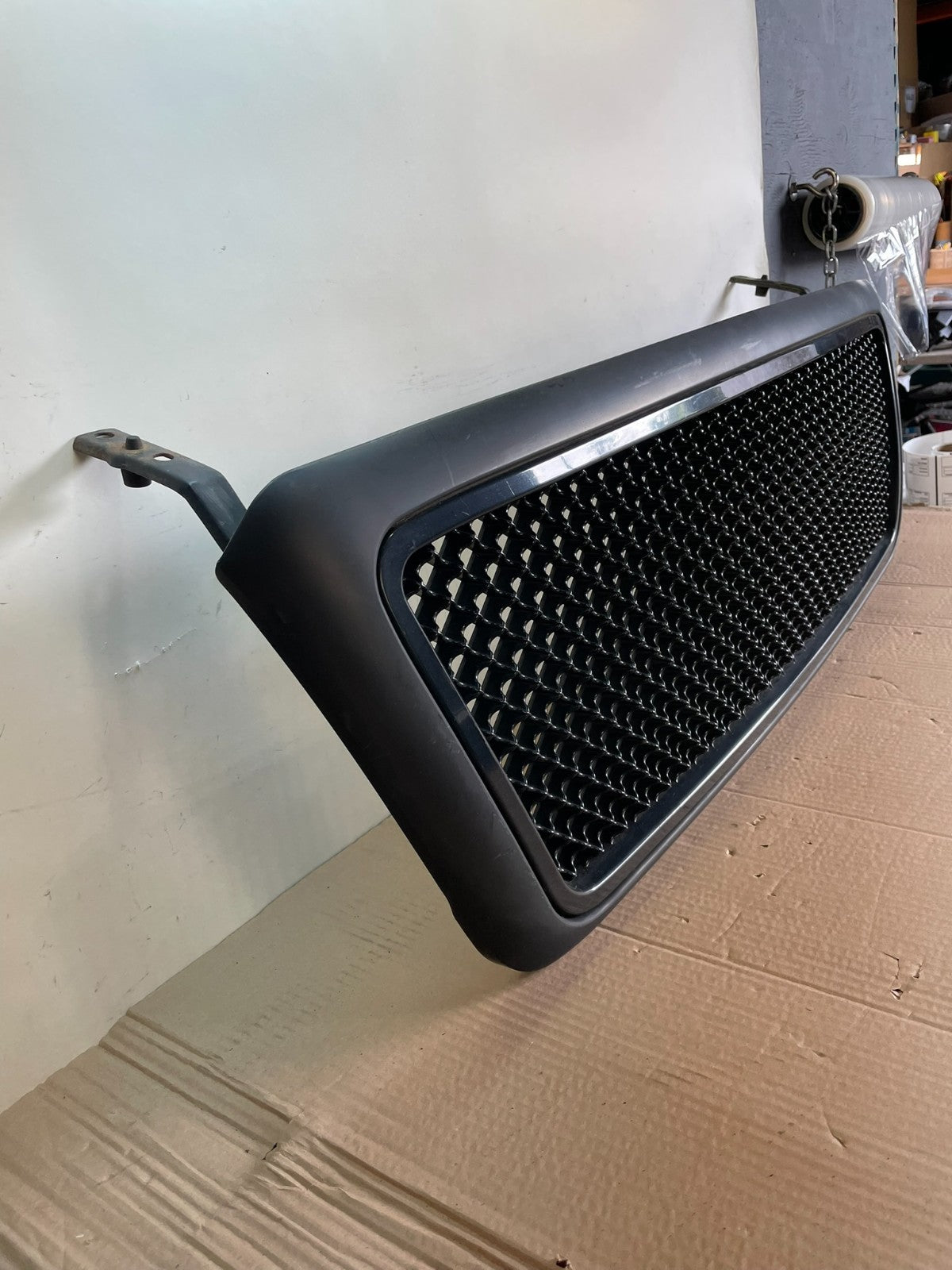 2004 to 2008 Ford F150 F-150 Front Upper Grill Grille AH6493 DG2