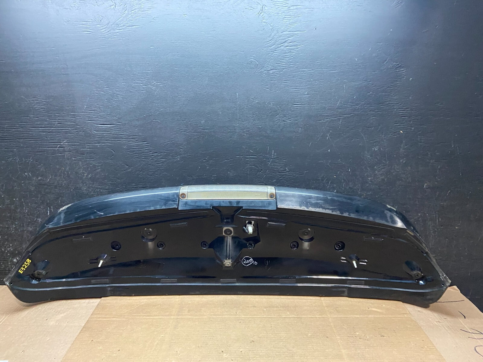 2004 to 2009 Lexus RX330 RX350  Rear Trunk Tail Gate Lift Gate Spoiler OEM I28626