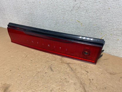1993 to 1994 Infiniti J30 Rear Center Trunk LID Tail Light OEM O9308 DG1