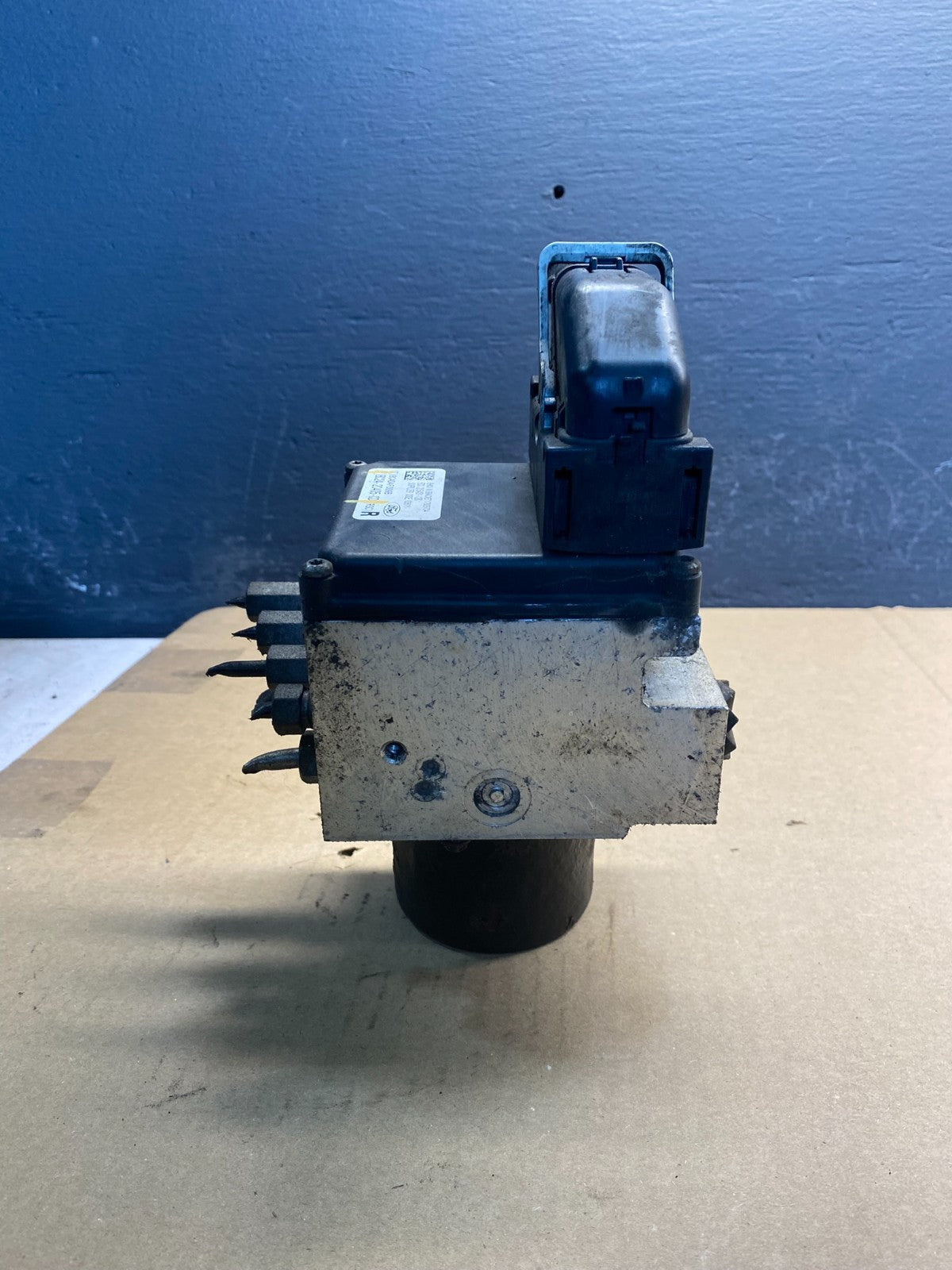2011 - 2014 Ford E250 E350 Van  ABS Anti Lock Brake Pump Module Oem ac0938 DG2
