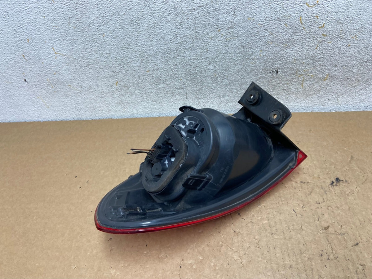 2009 to 2011 Volkswagen Tiguan Left Driver Side Tail Light AI3626 LK5