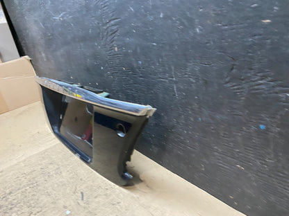 2000 2001 Infiniti I30 Rear Trunk Deck Finish Panel License Plate Trim N3298 DG1