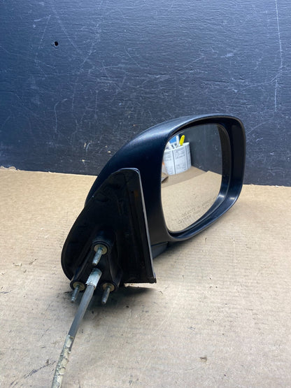 2001 to 2006 Toyota Sequoia Right Passenger RH View Door Mirror AD9932 DW9