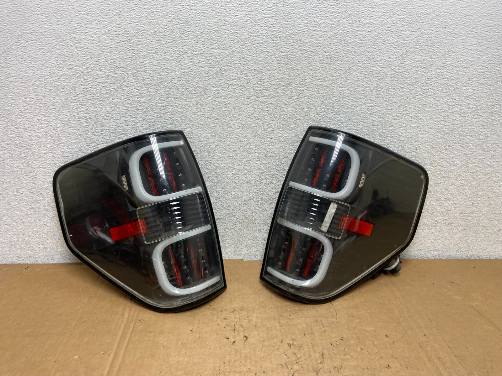 2009 to 2014 Ford F150 F-150 Left+Right Set Side LED Tail Lights AD3088 DG0