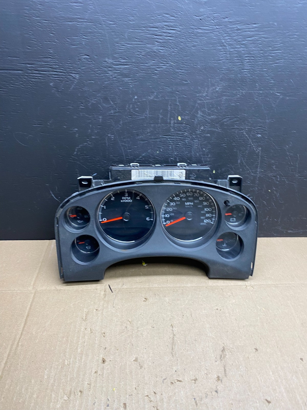 2007 to 2013 Chevrolet Silverado Suburban Cluster Gauge Speedometer AB94860