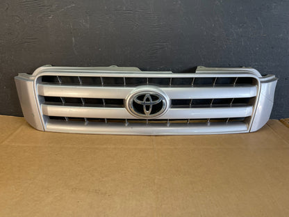 2004 to 2007 Toyota Highlander Front Upper Grille Grill With Emblem AE0862 DG0
