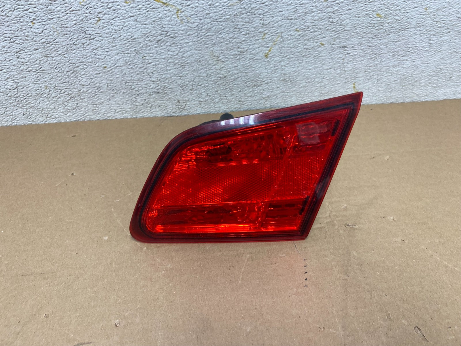 2010-2014 Subaru Legacy Right Passenger Rh Side Tail Light Inner Oem R0435 DW0