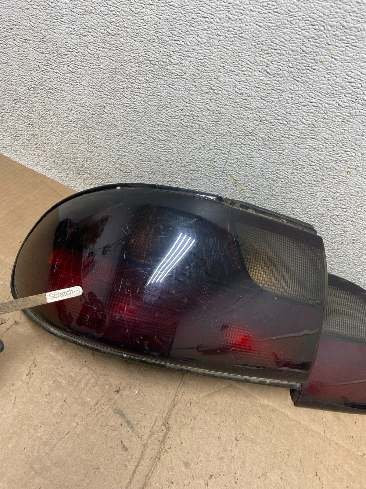 1997 to 2003 Chevrolet Malibu Left Driver LH Side Tail Light OEM R7738 DW3