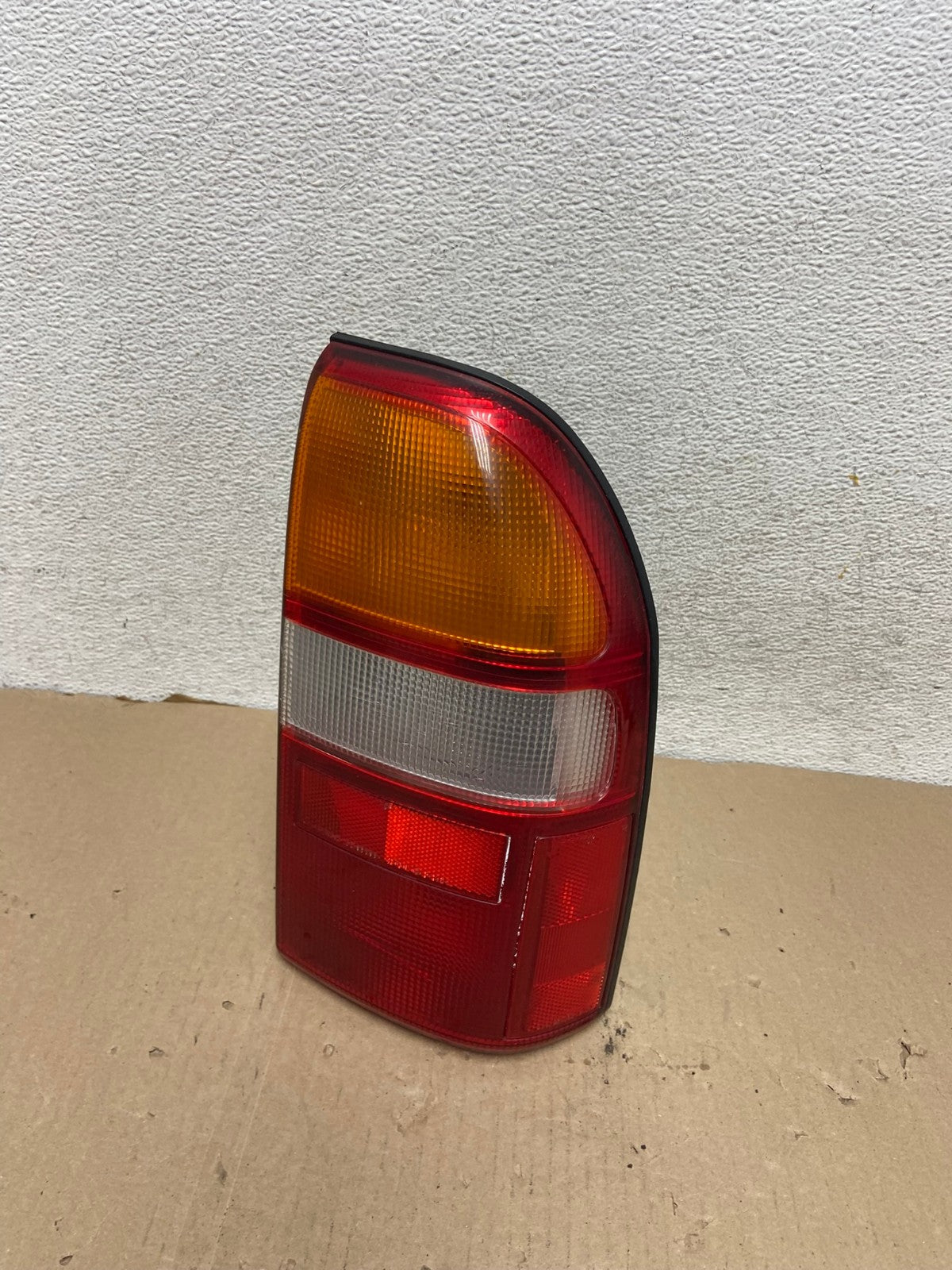 1999 to 2003 Suzuki XL-7 Vitara Right Passenger RH Side Tail Light AG6877 LK0