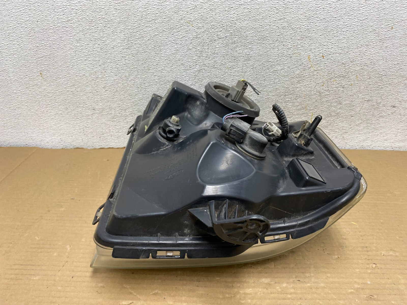 2008-2014 Ford Econoline E150 E250 E350 Left Driver LH Headlight AH0559 DW11