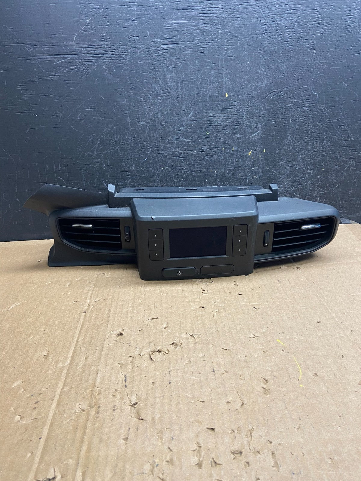 2020 to 2023 Ford Explorer Console Radio Display Screen Air Vents ad2217 DG0