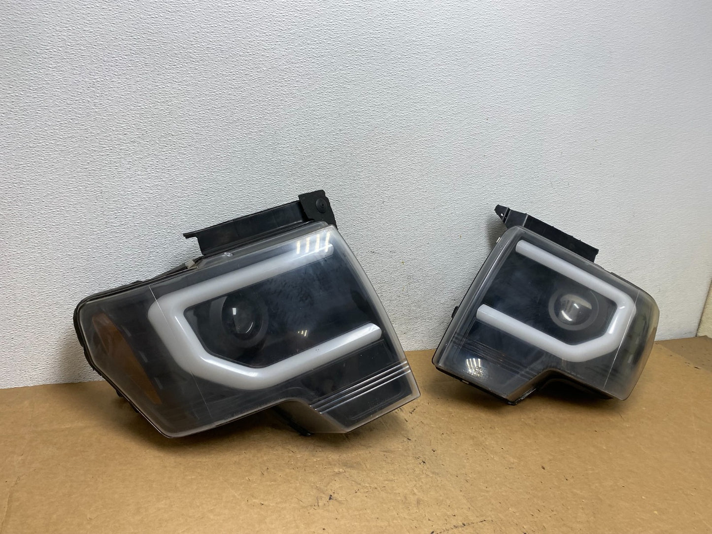 2009 to 2014 Ford F-150 F150 Left+Right LED Halogen Headlights AD5245 DG2