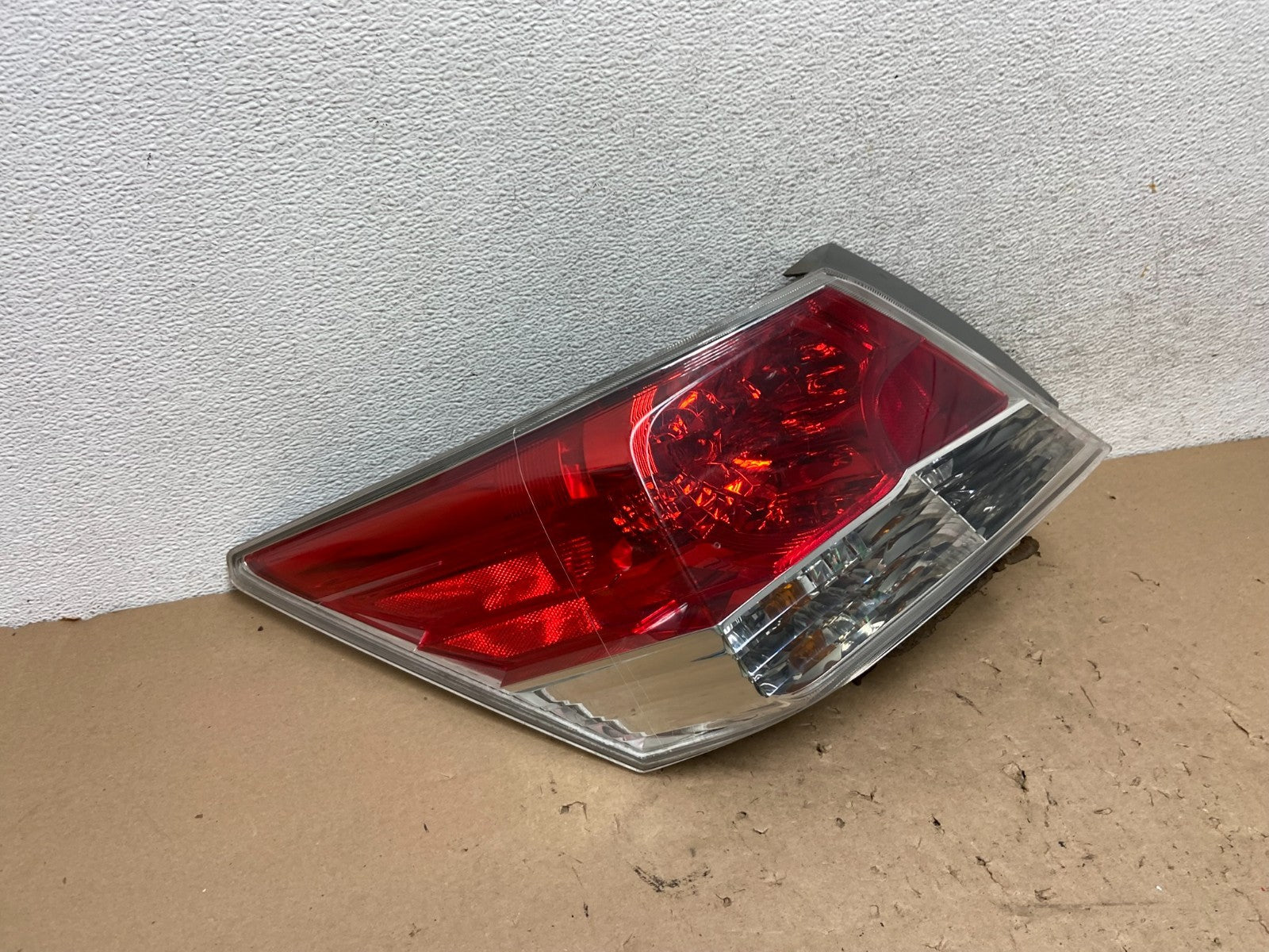 2008 to 2012 Honda Accord Sedan Tail light Left Driver LH Side AG43192