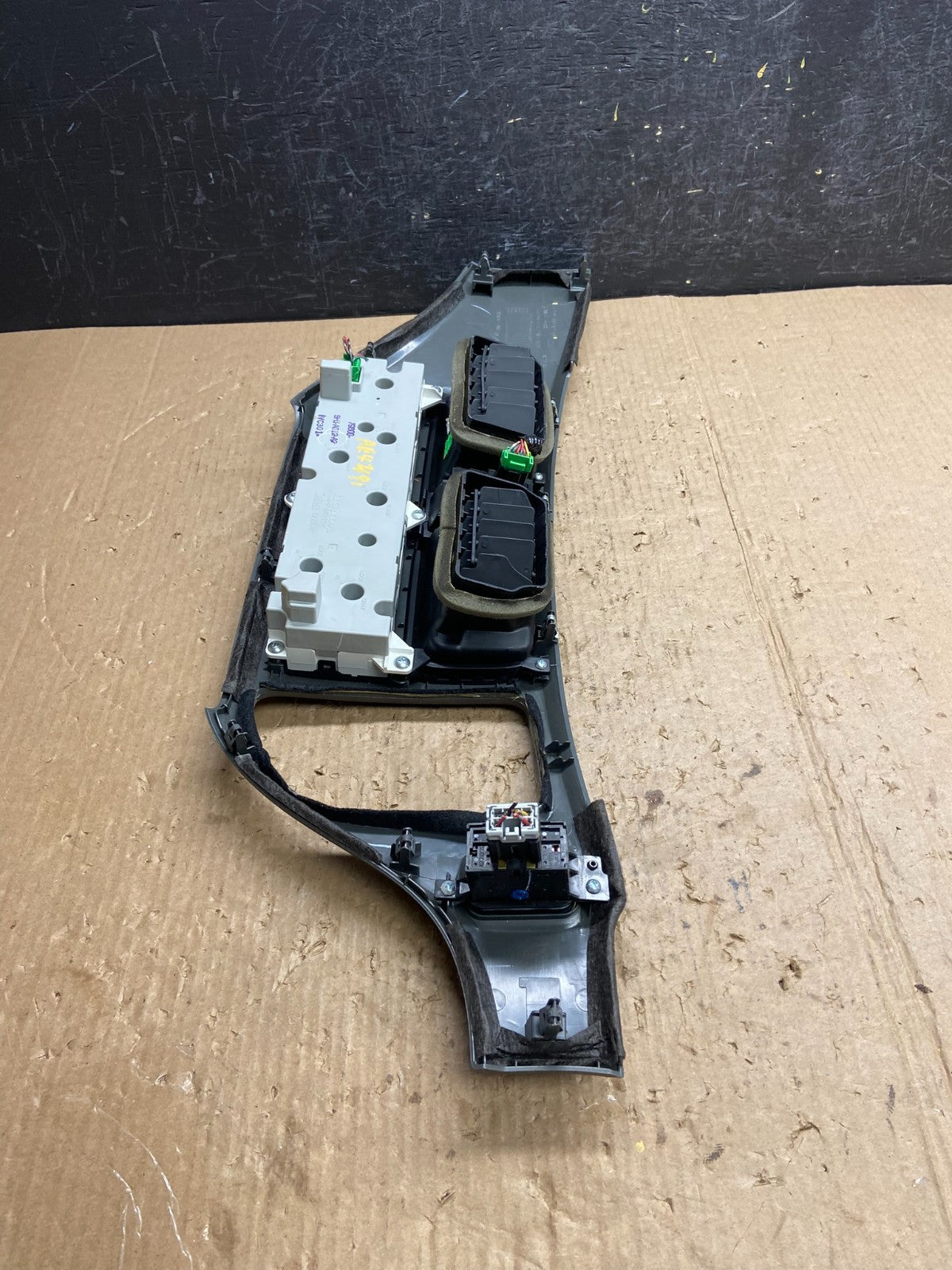 2005 to 2010 Honda Odyssey Radio Climate Control Dash Trim Bezel AE4491 DG2