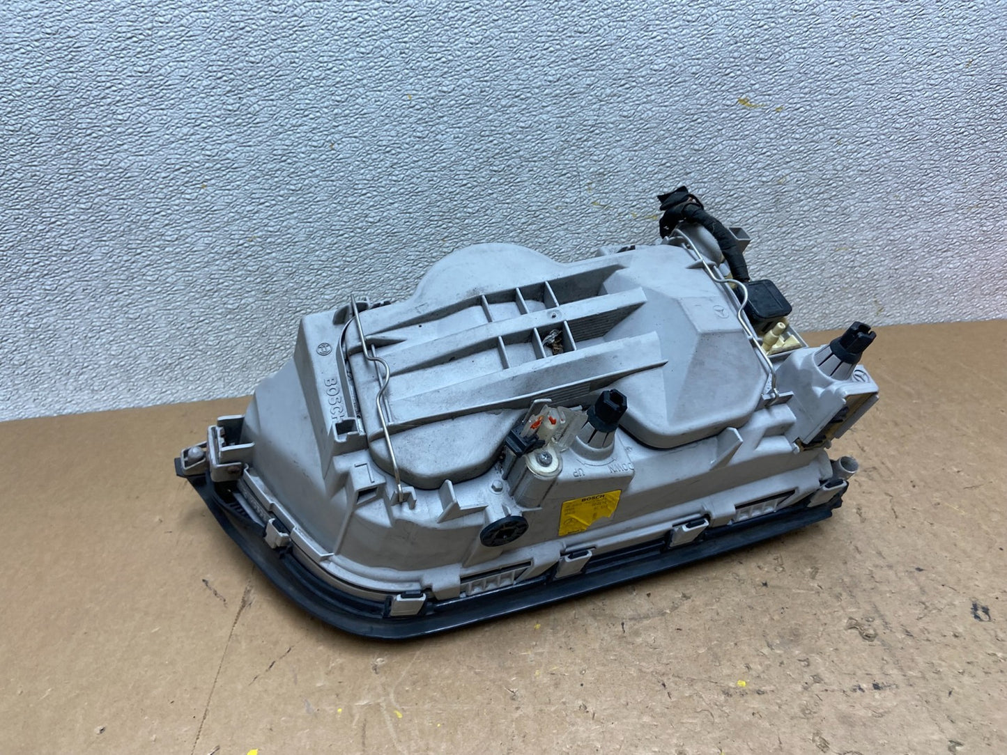 1994 - 1996 Mercedes C C220 W202 Front Left Driver LH Headlight OEM z7958 DG5