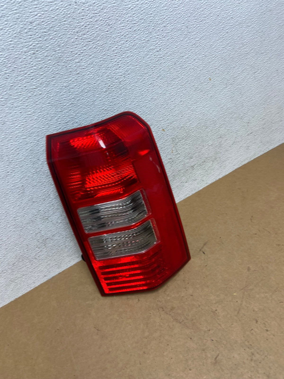 2008-2016 Jeep Patriot Right Passenger Rh Side Tail Light AE3081 LK2