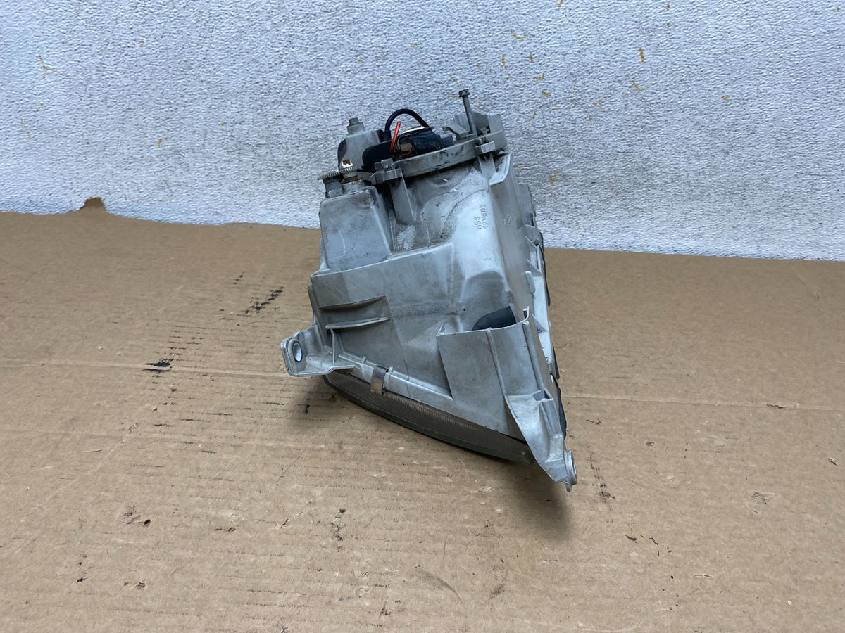1995 to 1997 Lexus LS400 Right Passenger RH Side Headlight ah7927 DG6