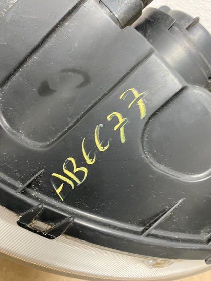2007 2008 2009 2010 Hyundai Elantra Right Passenger Side Headlight AB6677 DW8