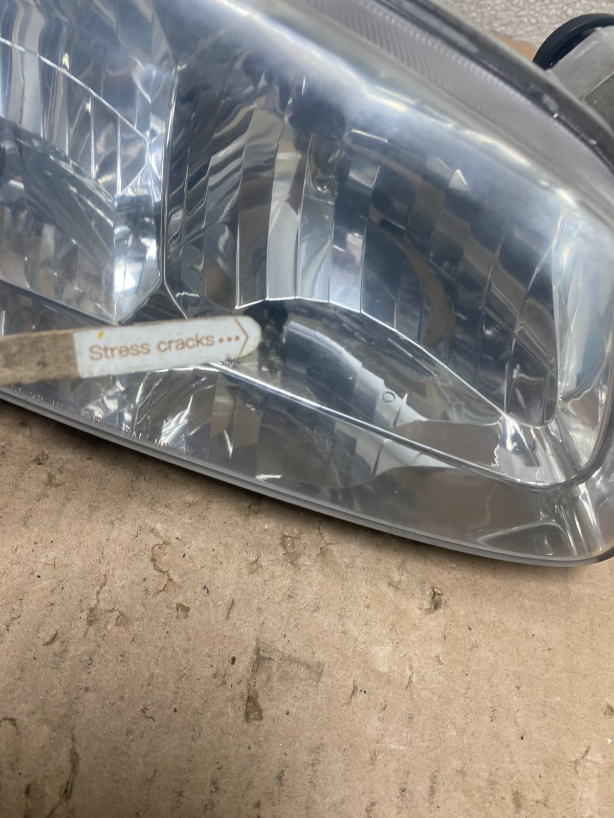 2000 to 2001 Toyota Camry Sedan Right Headlight Clear Lens U8656 DW5